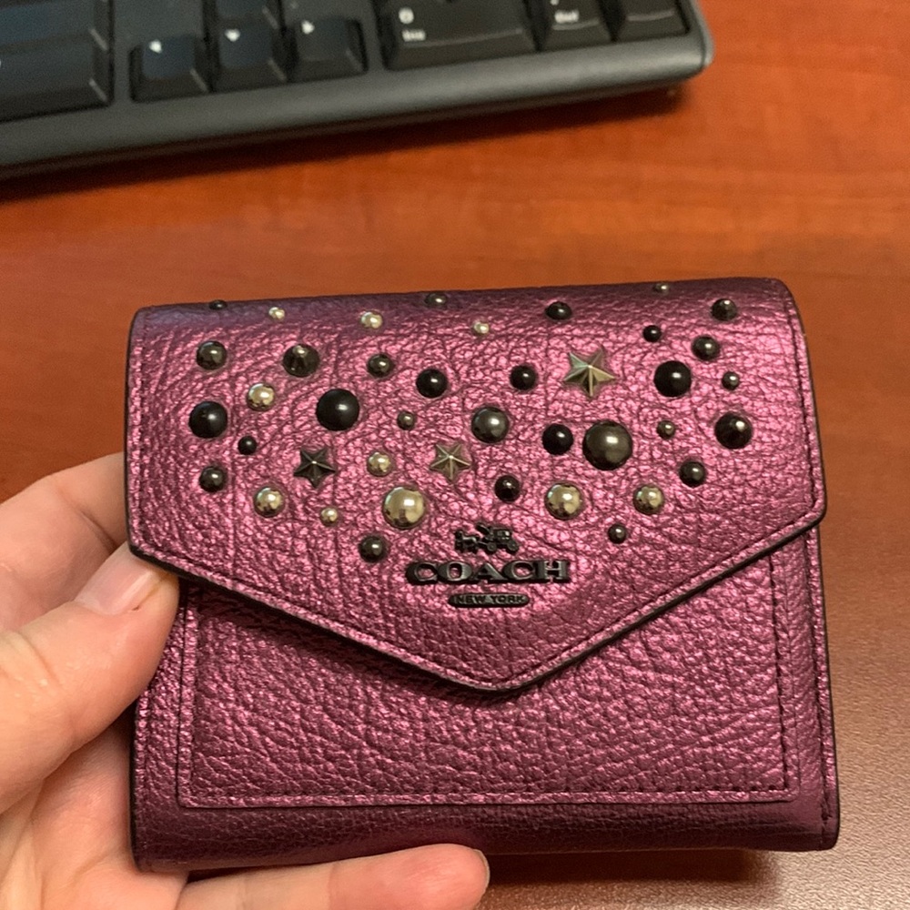 Brand new coach wallet, never used.